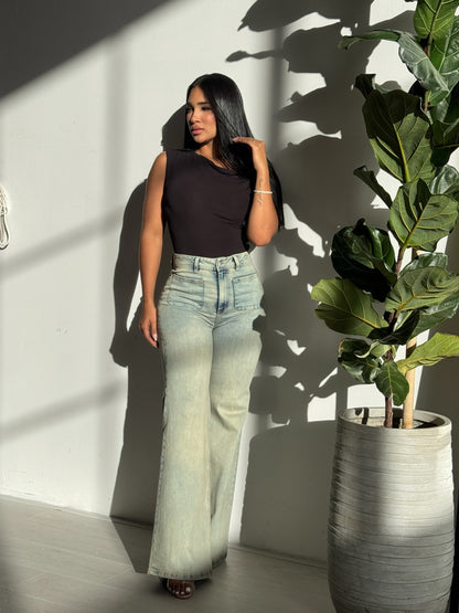 Jean wide leg marinero con dirty.