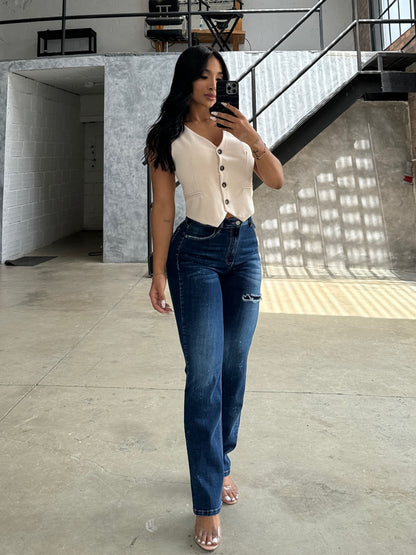 Jean bota recta con roto vulcanizado
