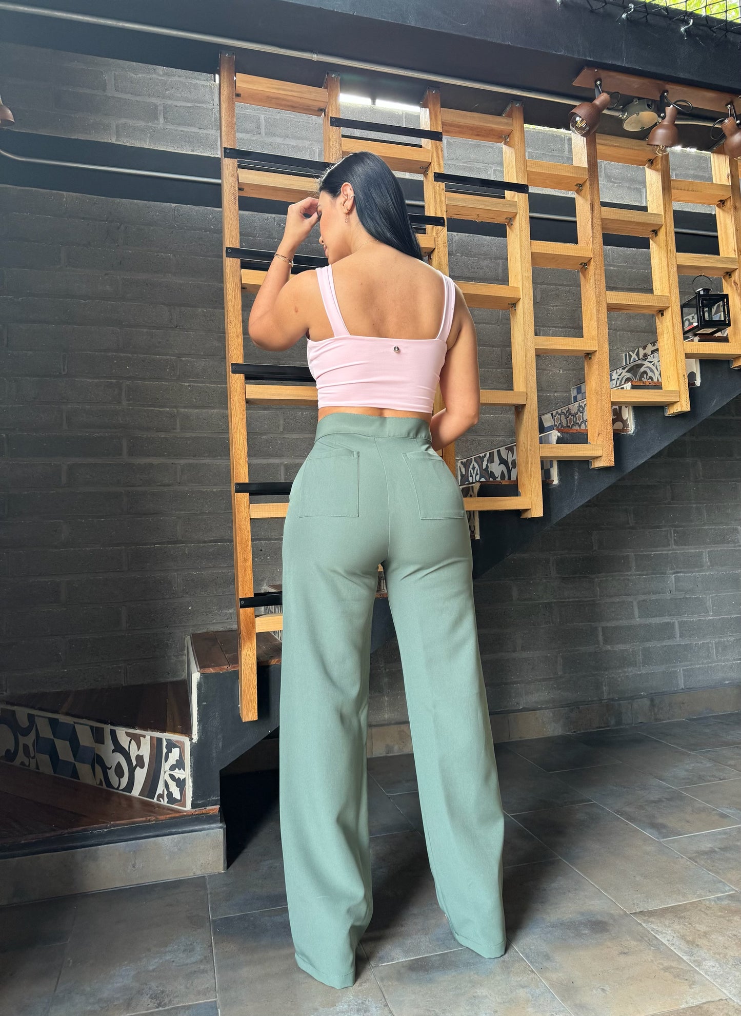 Pantalon liviano color verde
