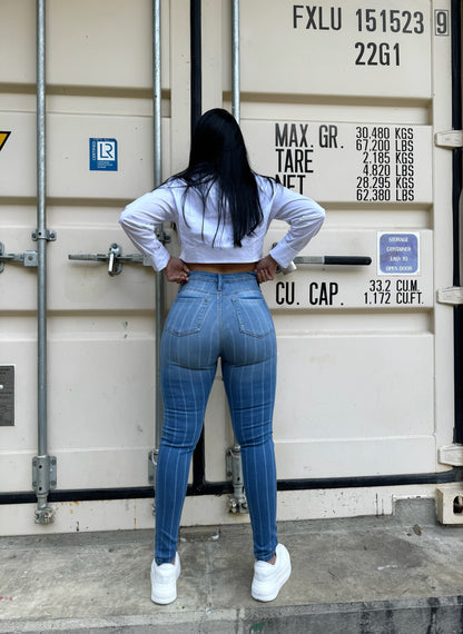 Jean skinny basico con rayas tono medio